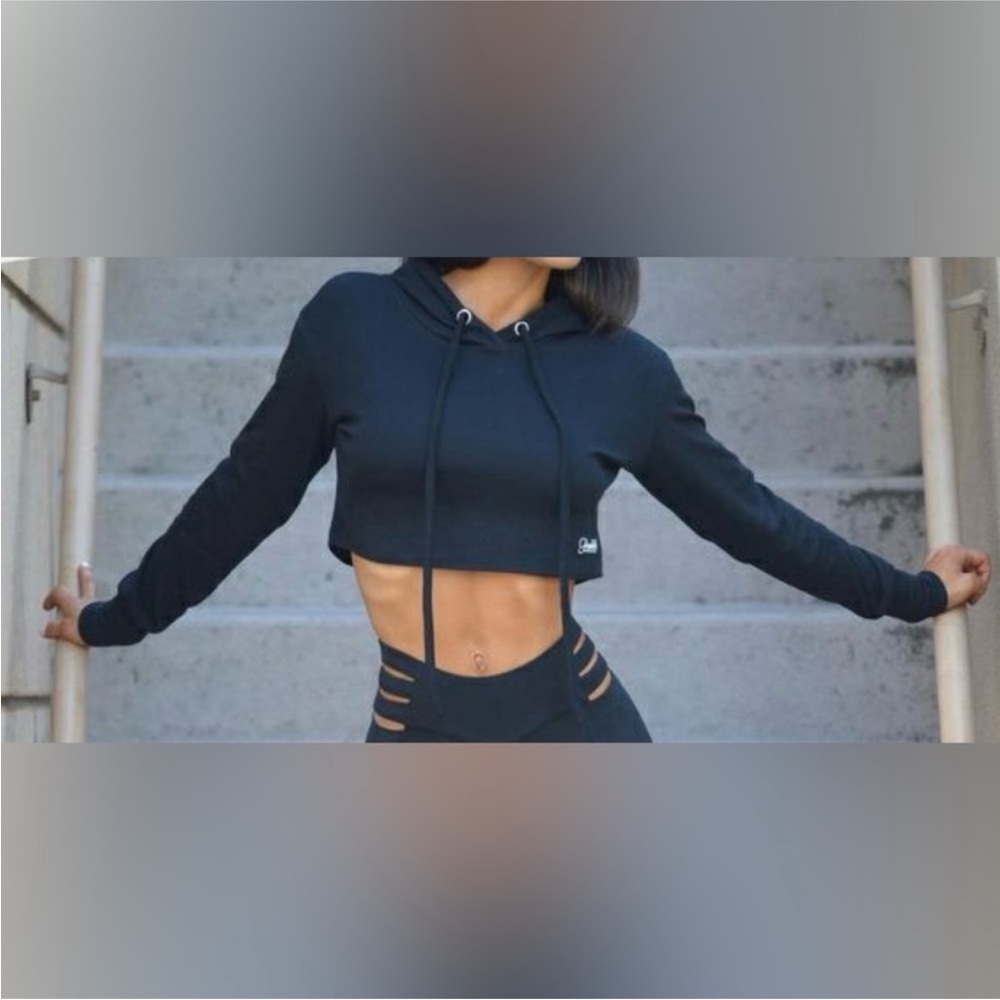 Bombshell Cropped Hoodie